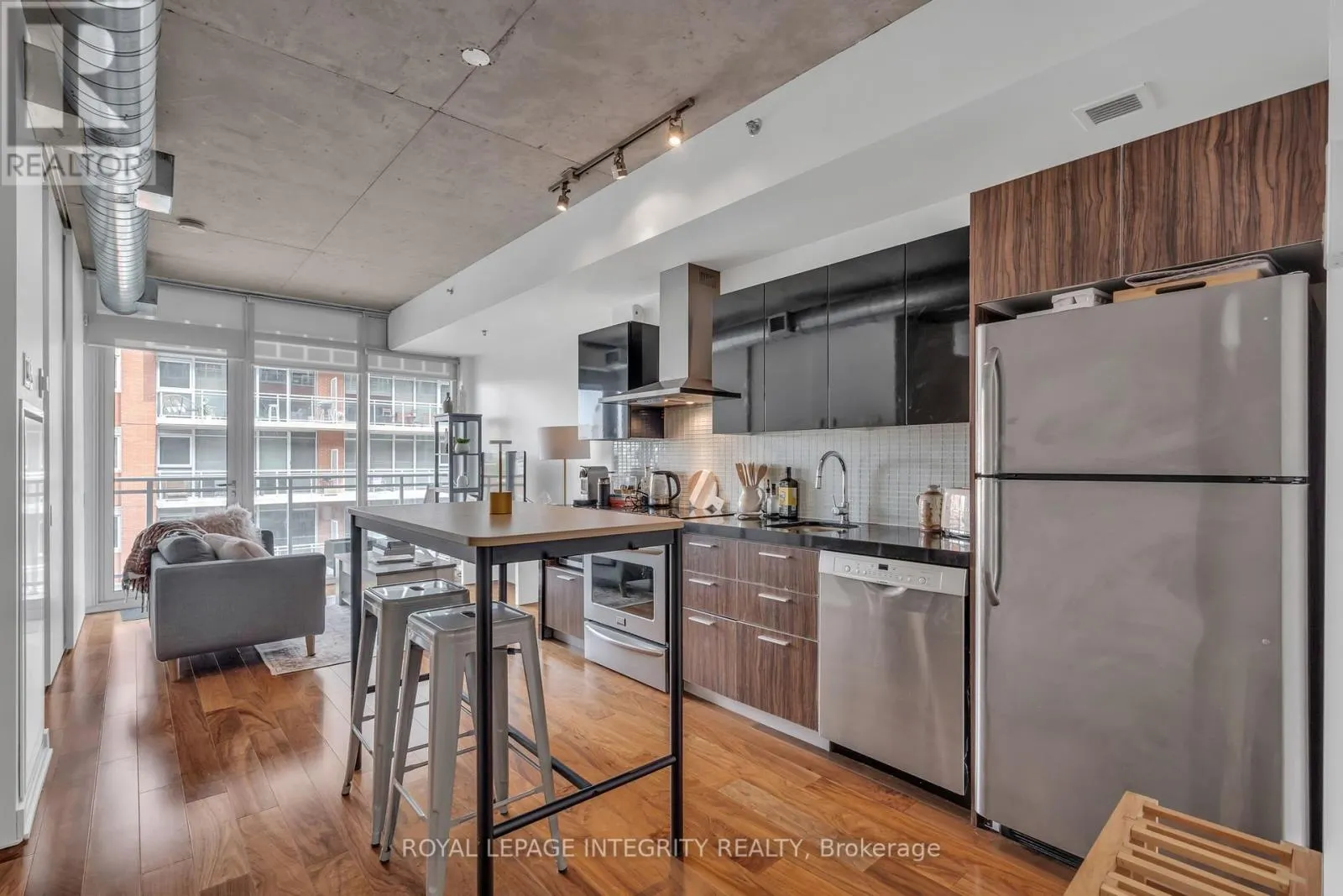 610 - 360 MCLEOD STREET