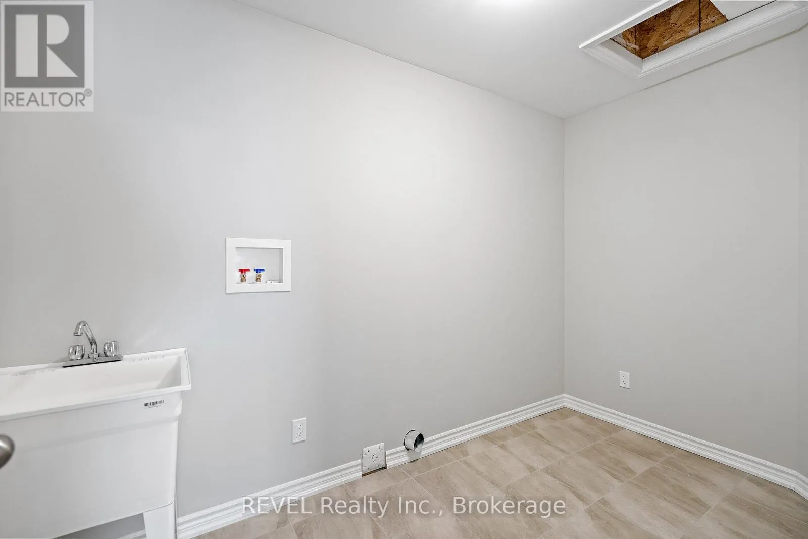 210 WELLANDVALE DRIVE