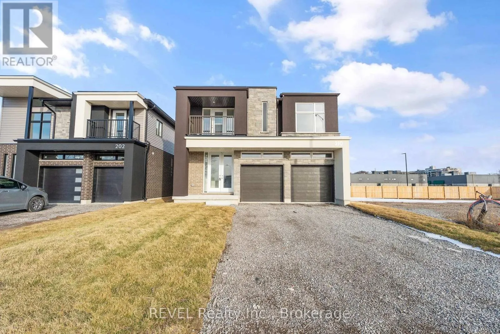 210 WELLANDVALE DRIVE
