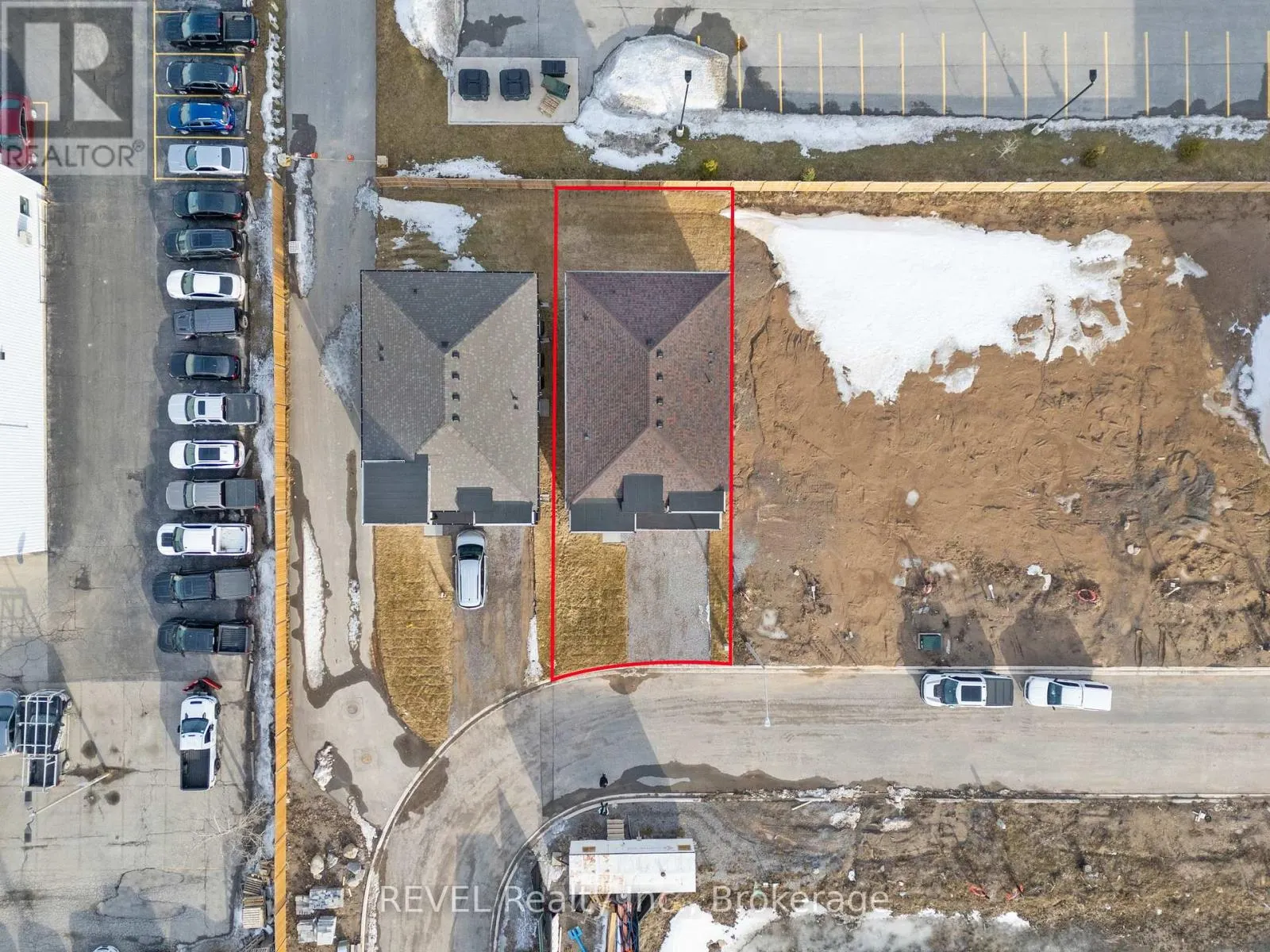 210 WELLANDVALE DRIVE