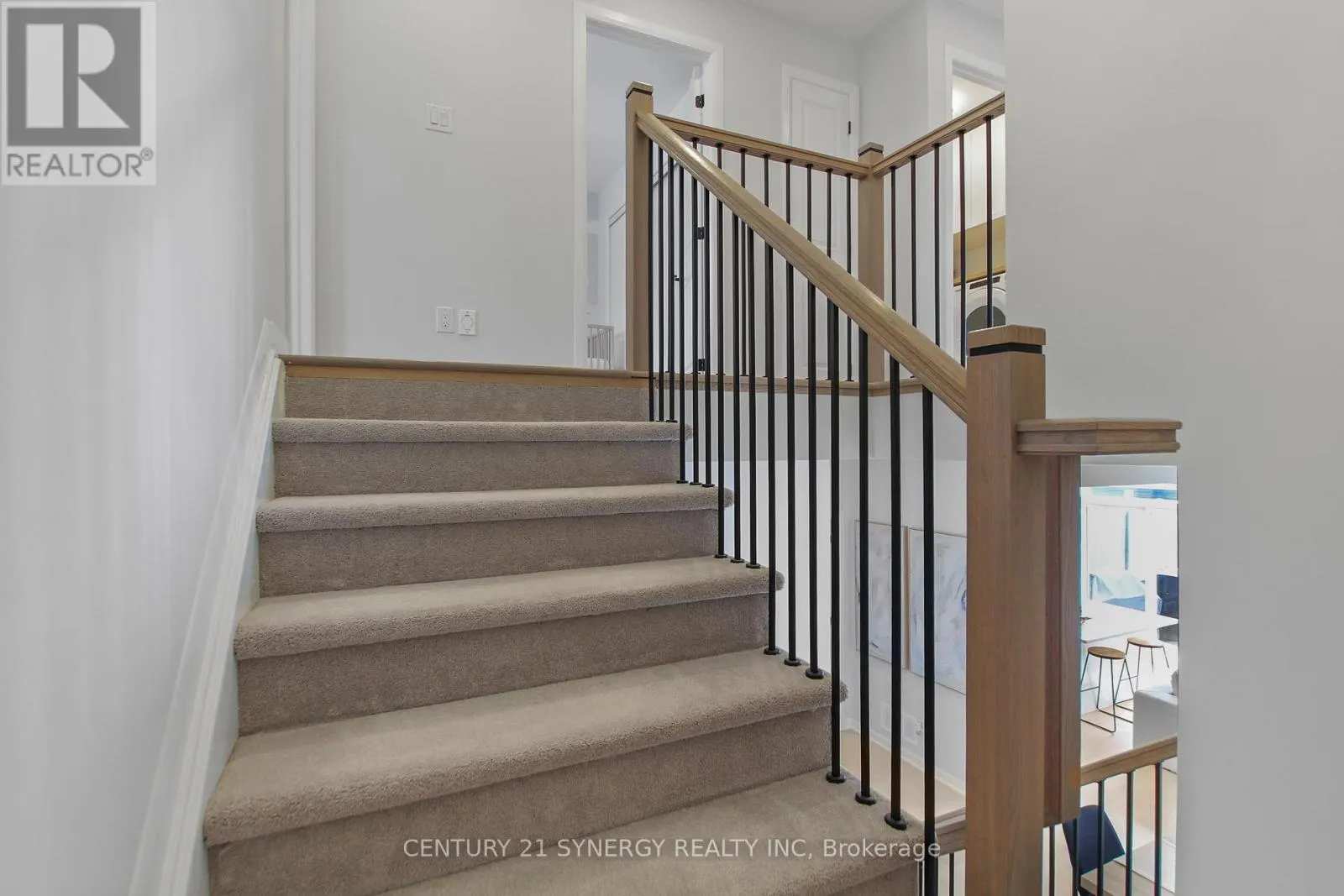 2104 CALTRA CRESCENT