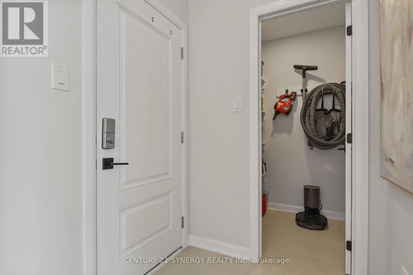 2104 CALTRA CRESCENT