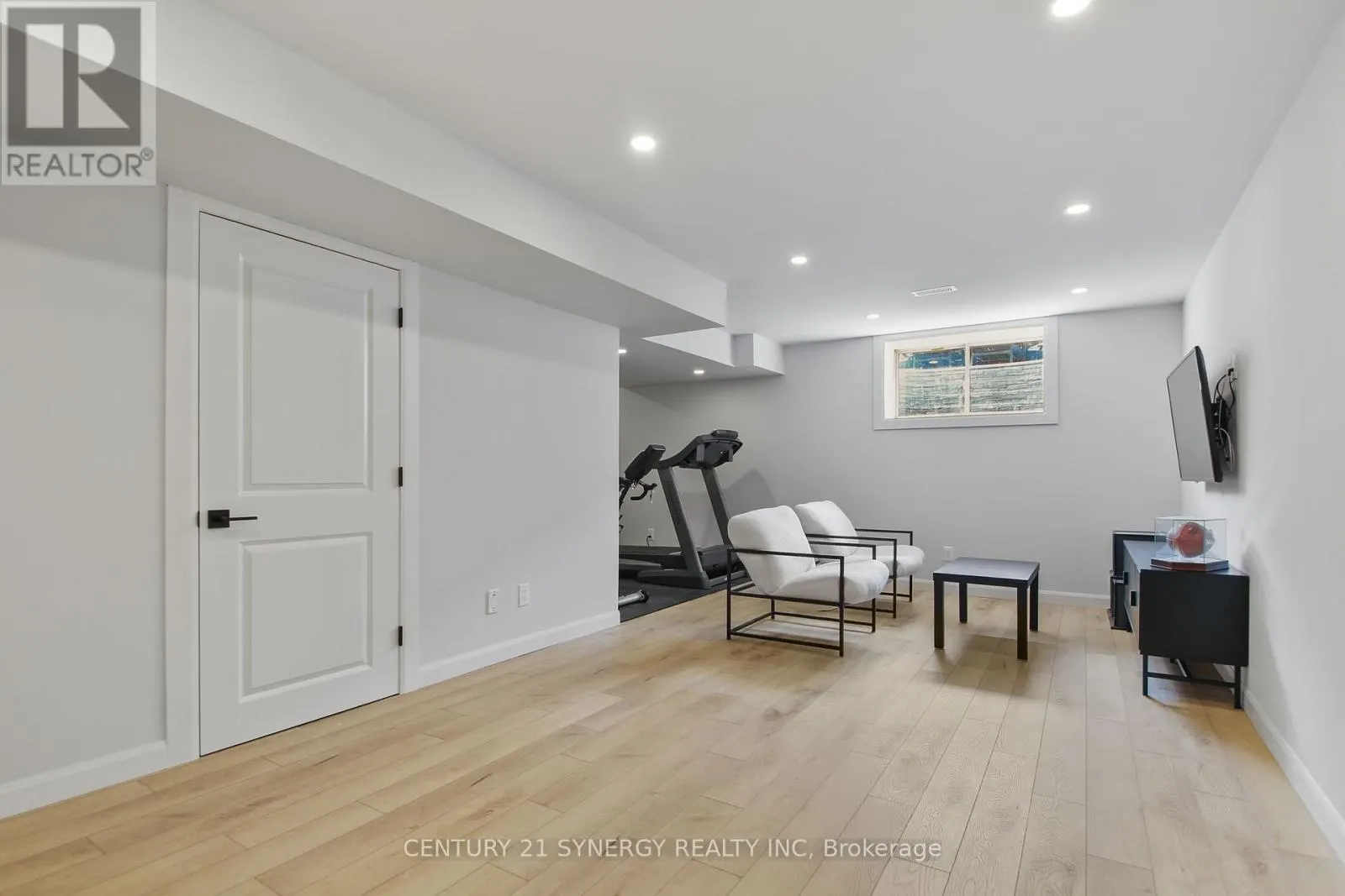 2104 CALTRA CRESCENT