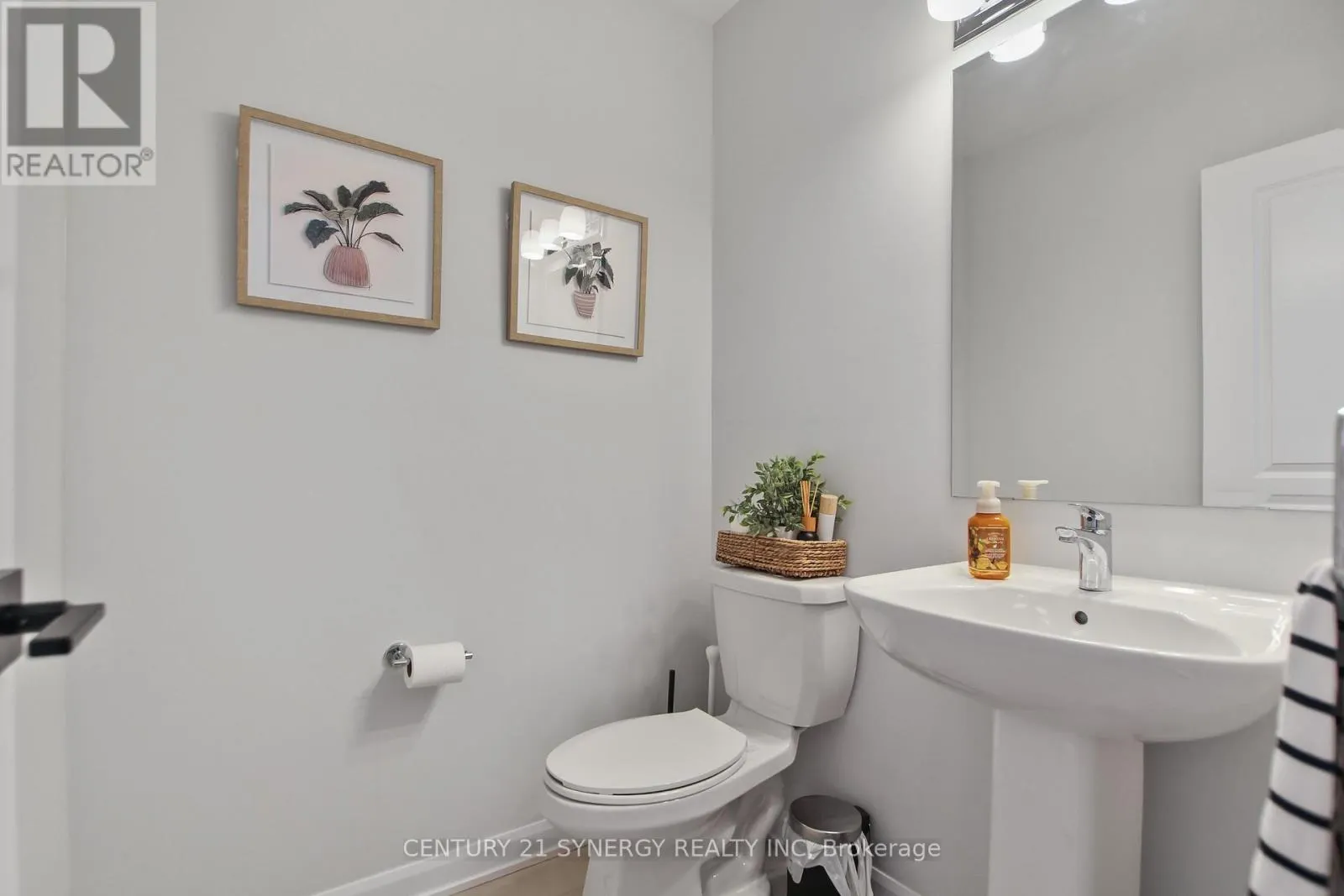 2104 CALTRA CRESCENT