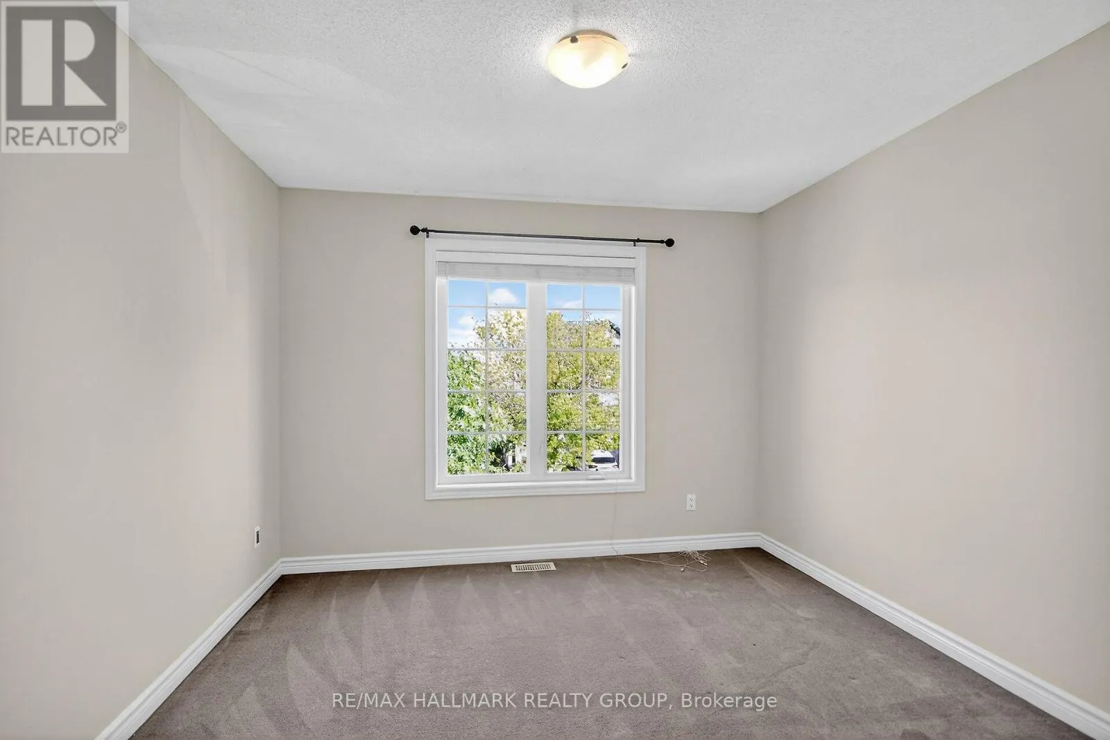 272 BROXBURN CRESCENT