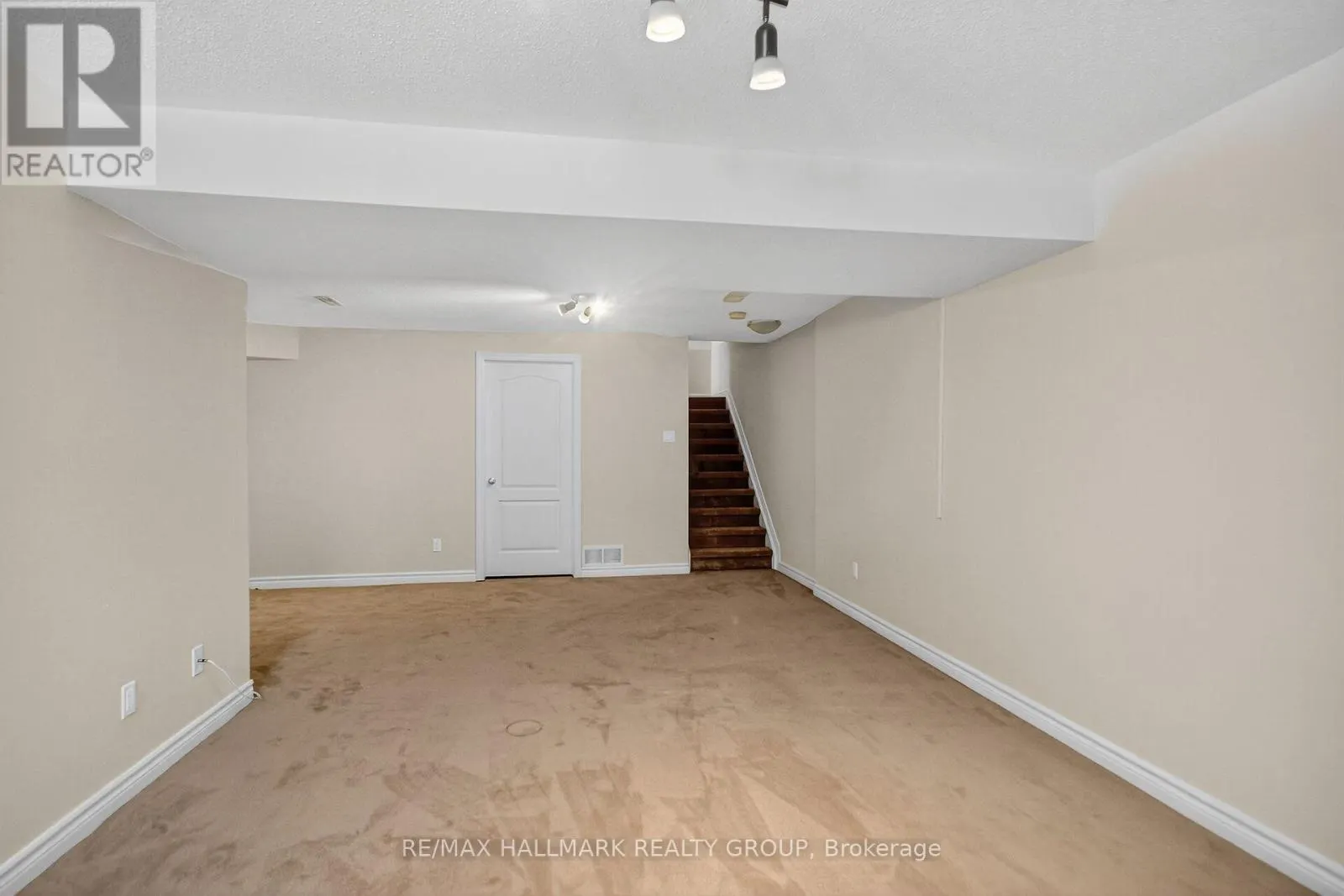 272 BROXBURN CRESCENT