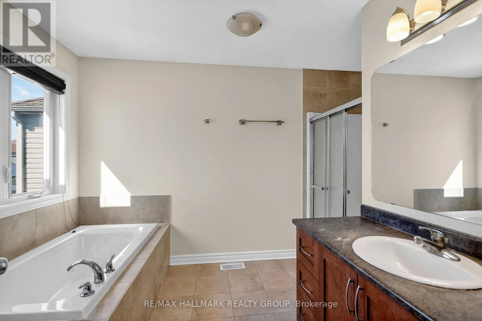 272 BROXBURN CRESCENT