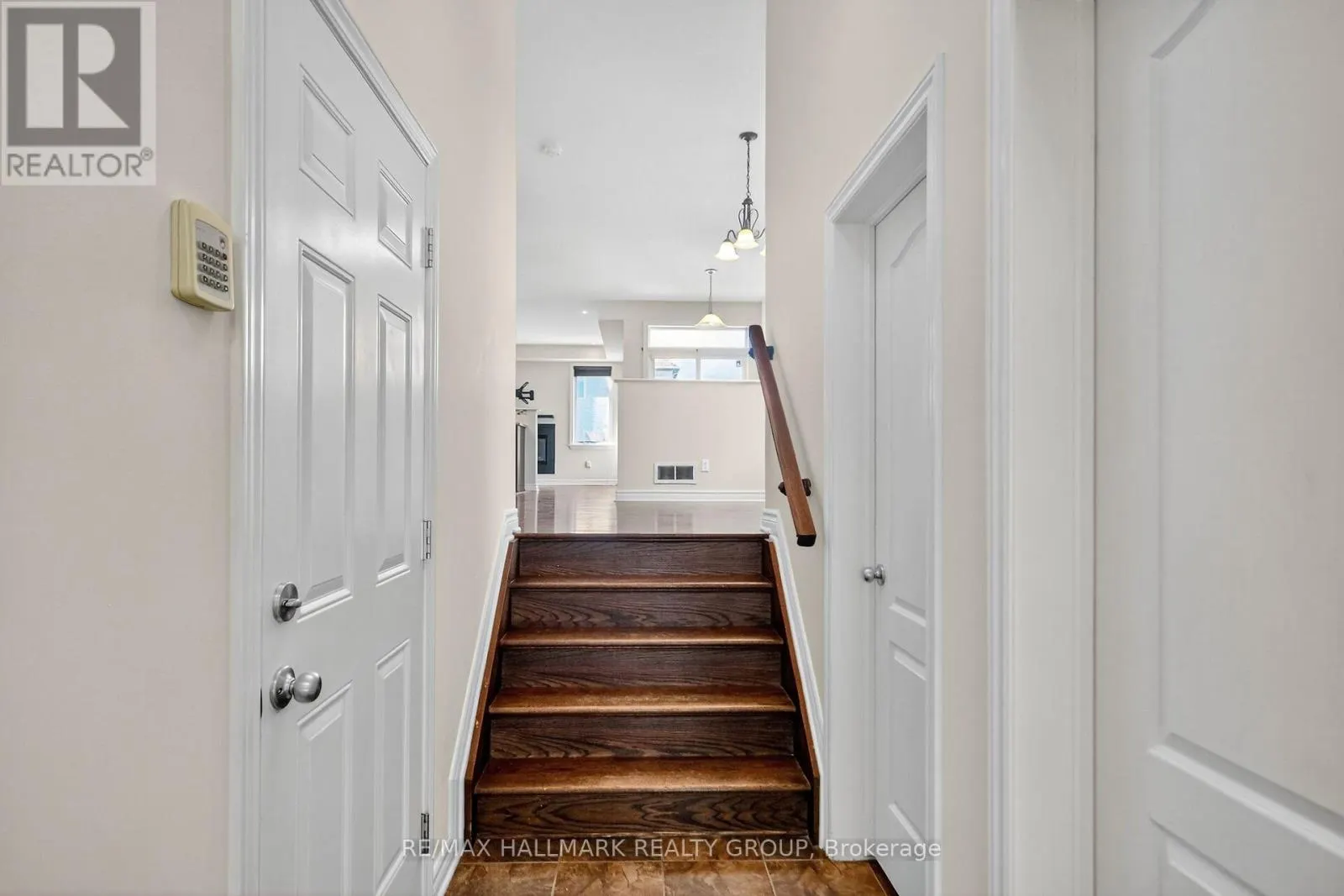 272 BROXBURN CRESCENT