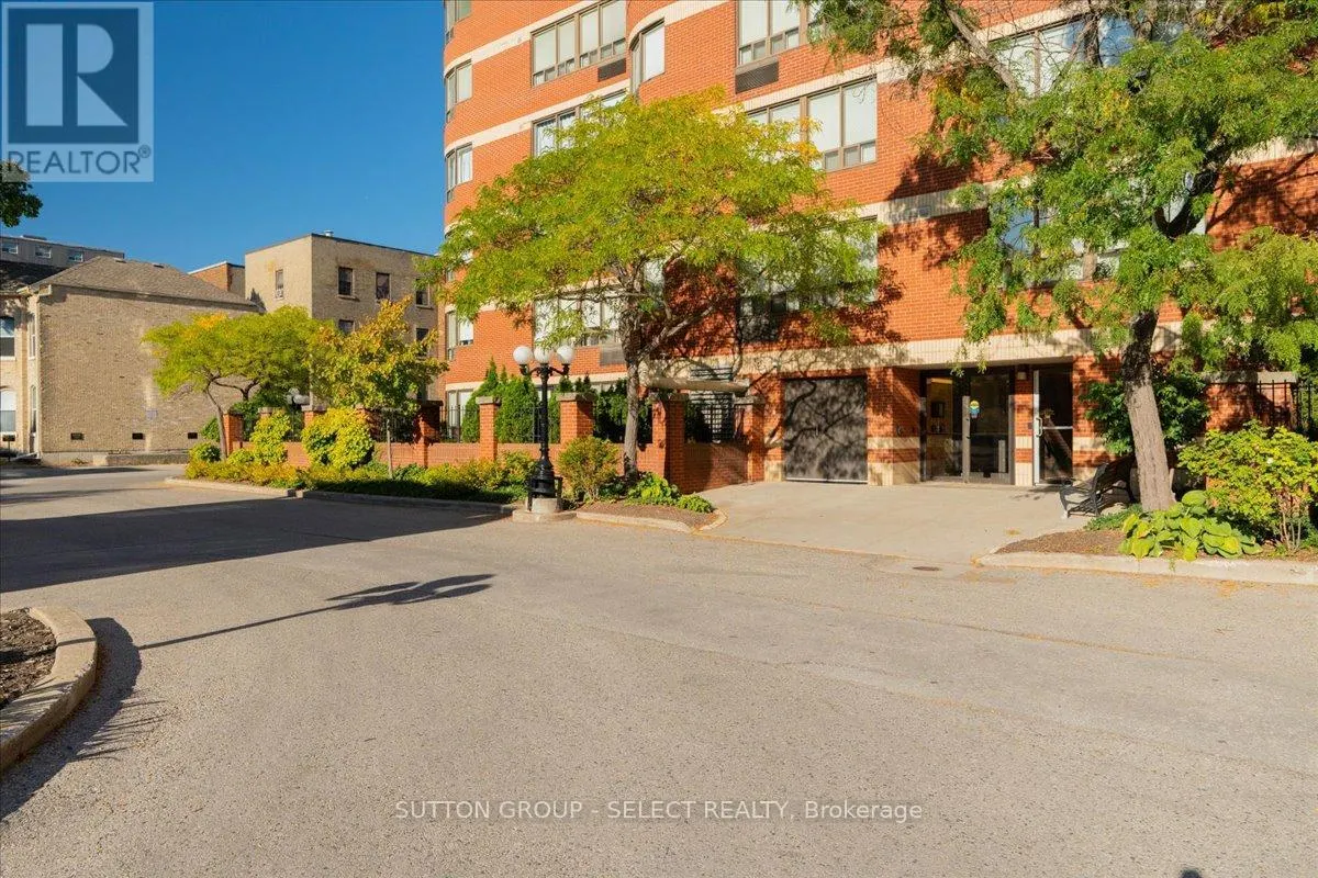 903 - 7 PICTON STREET, #903