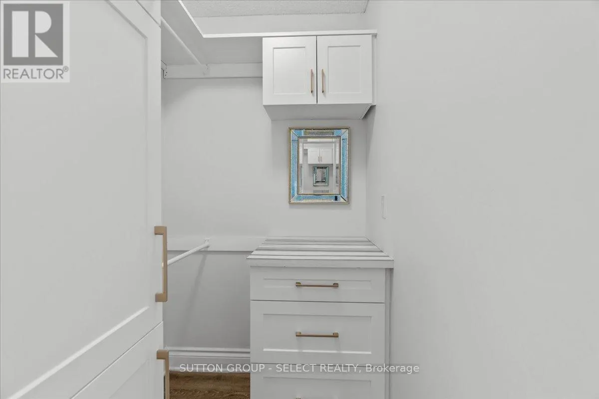 903 - 7 PICTON STREET, #903