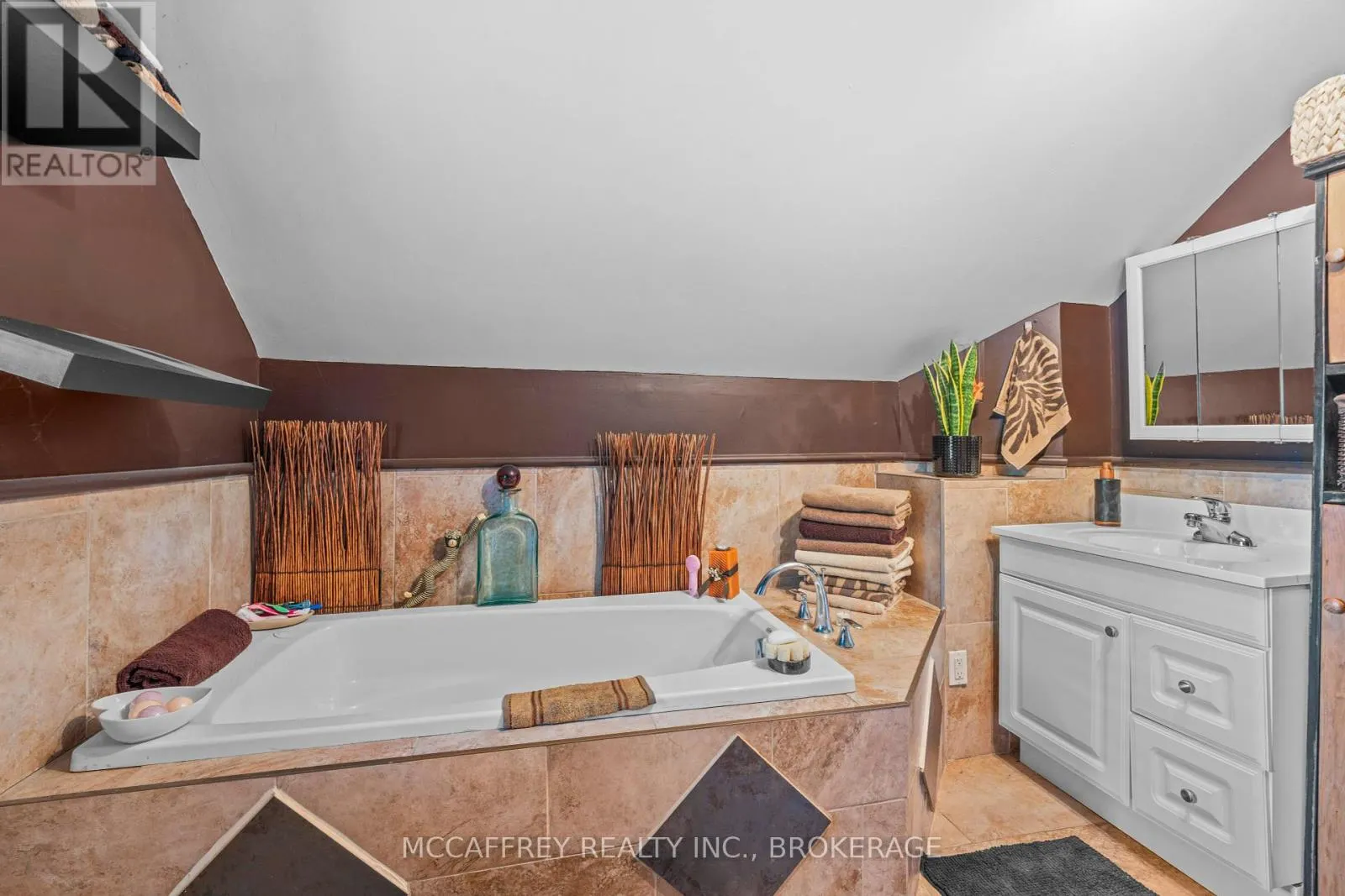 641 ENRIGHT ROAD