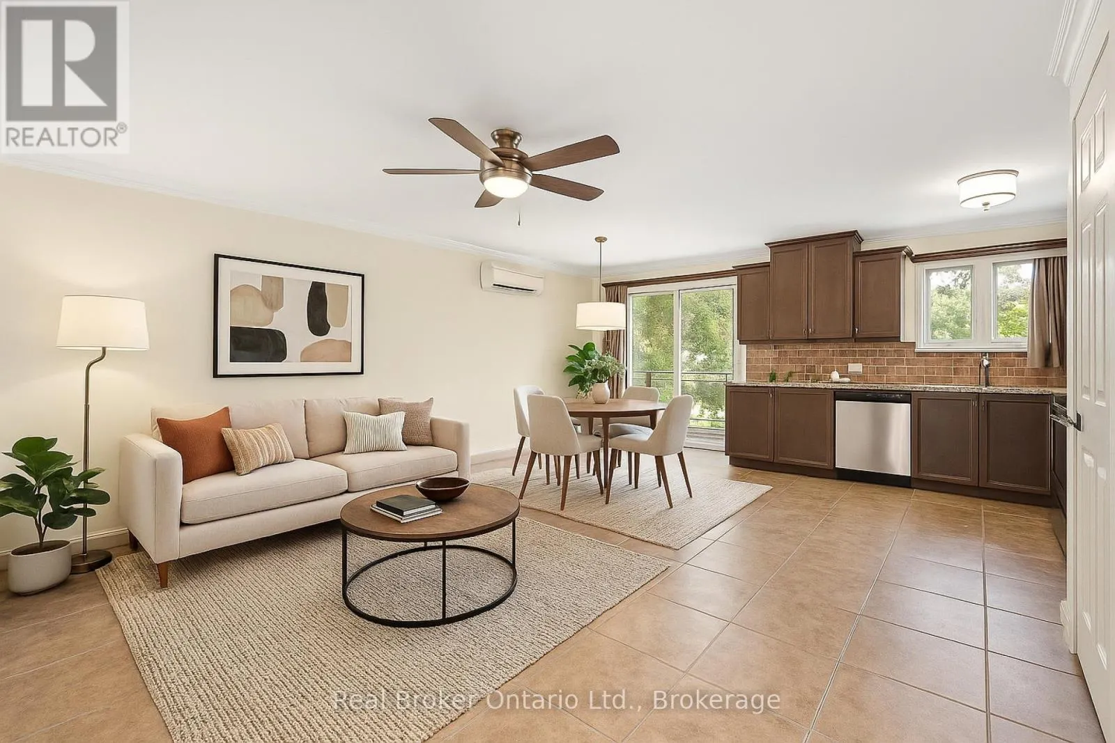 303 - 1212 FENNELL AVENUE E, #303