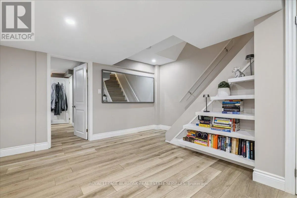 44 SUNVALE PLACE