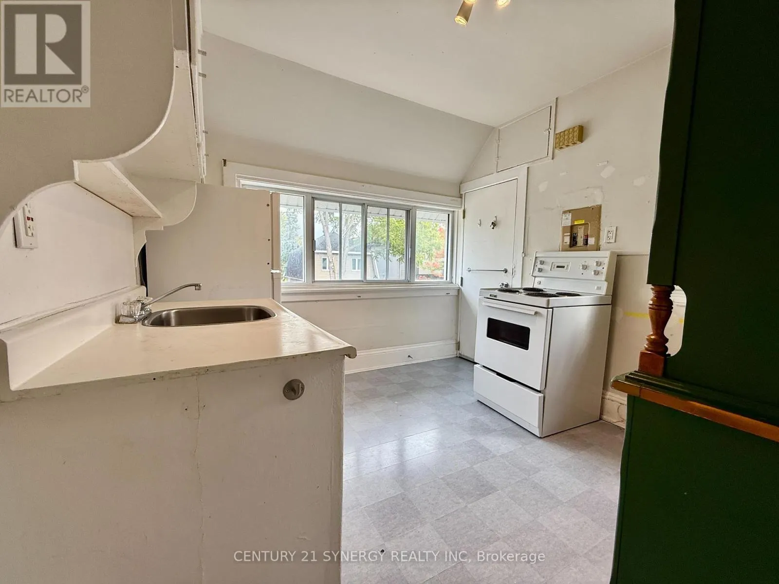 2 - 4 GOULD STREET