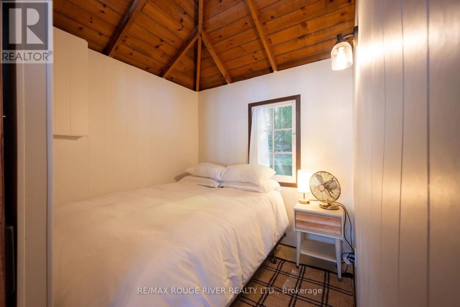 200 - 5248 KING ROAD, #200