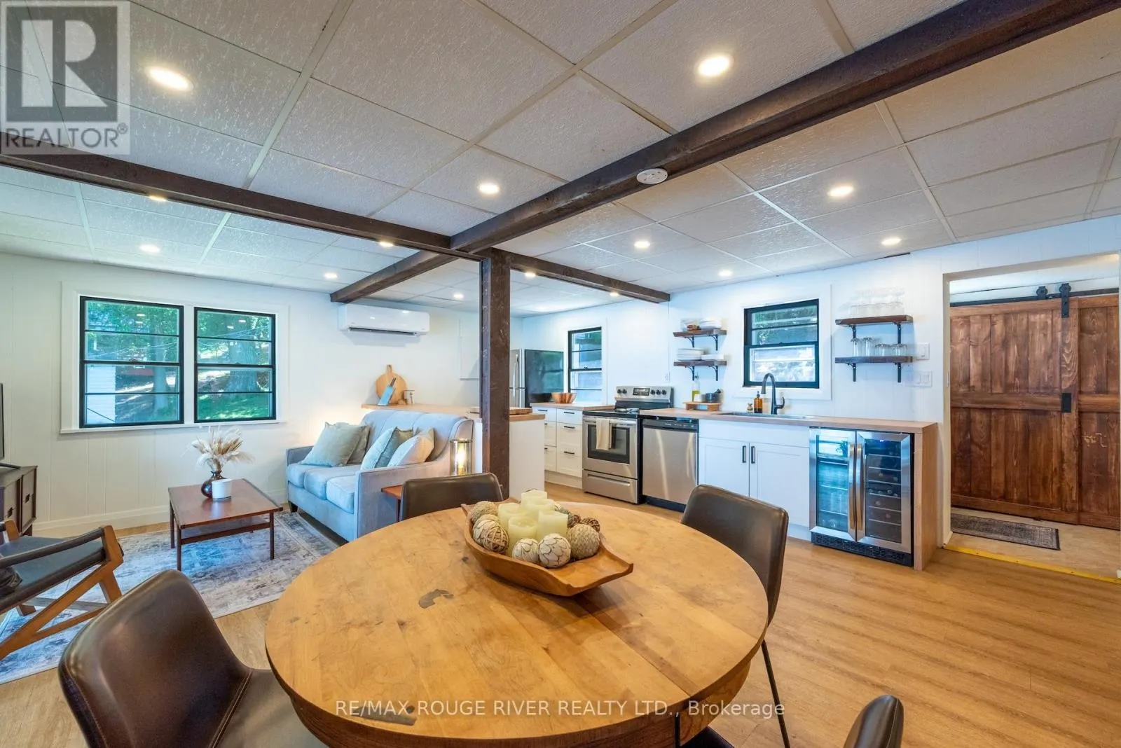 200 - 5248 KING ROAD, #200