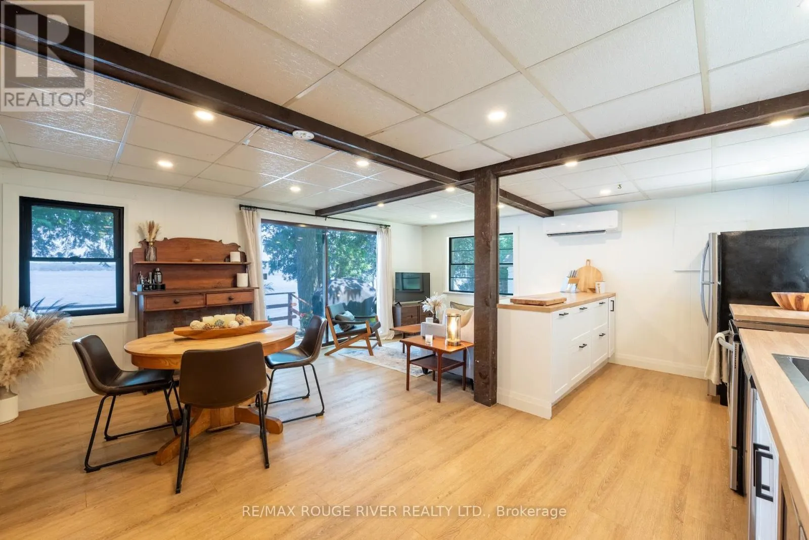 200 - 5248 KING ROAD, #200