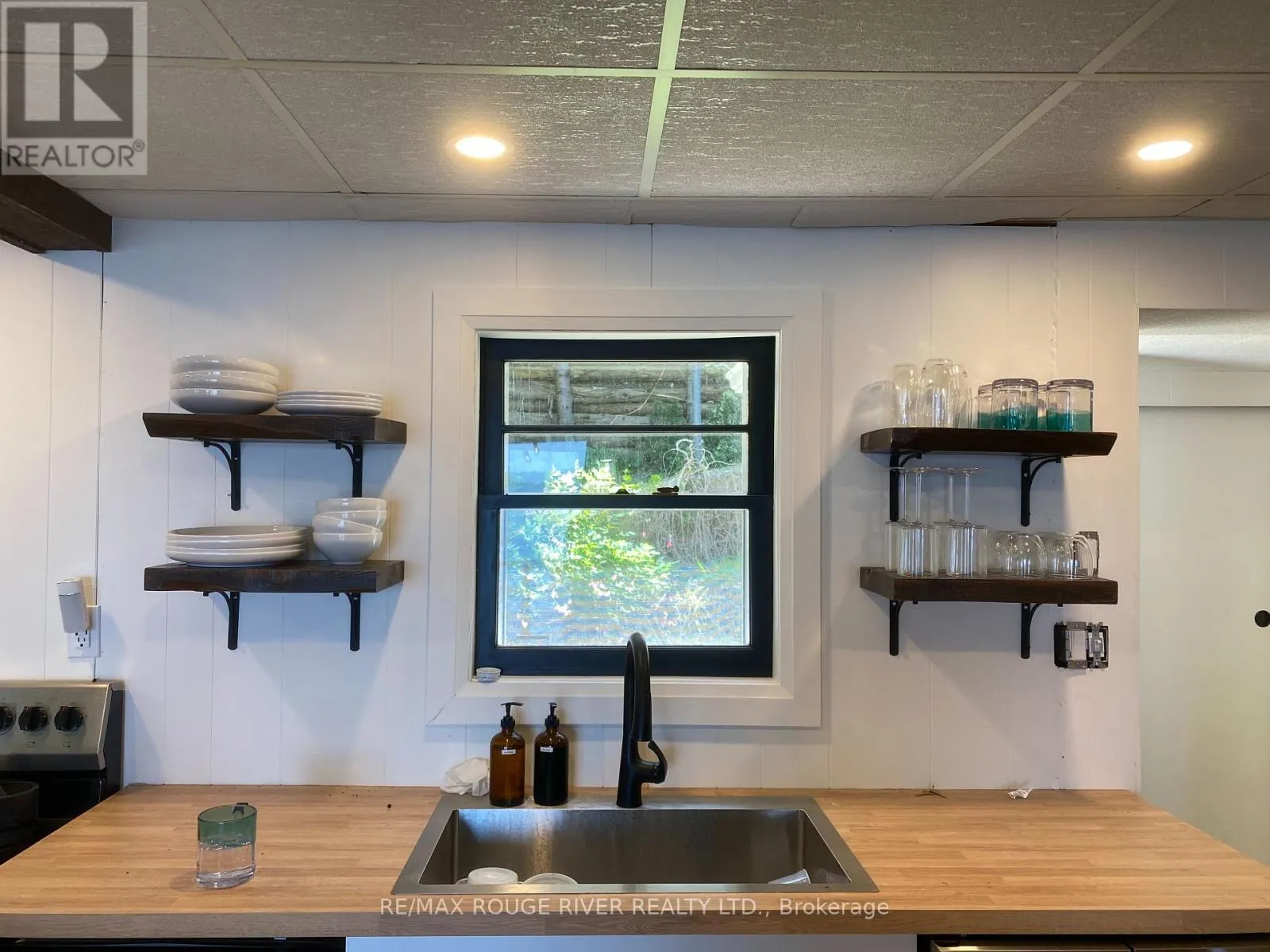 200 - 5248 KING ROAD, #200