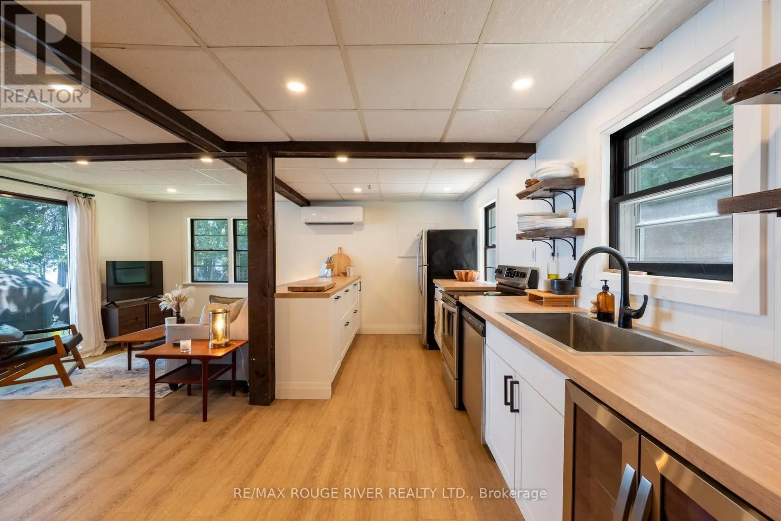 200 - 5248 KING ROAD, #200