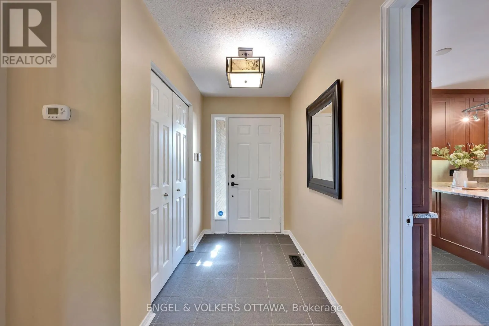 5233 MCLEAN CRESCENT