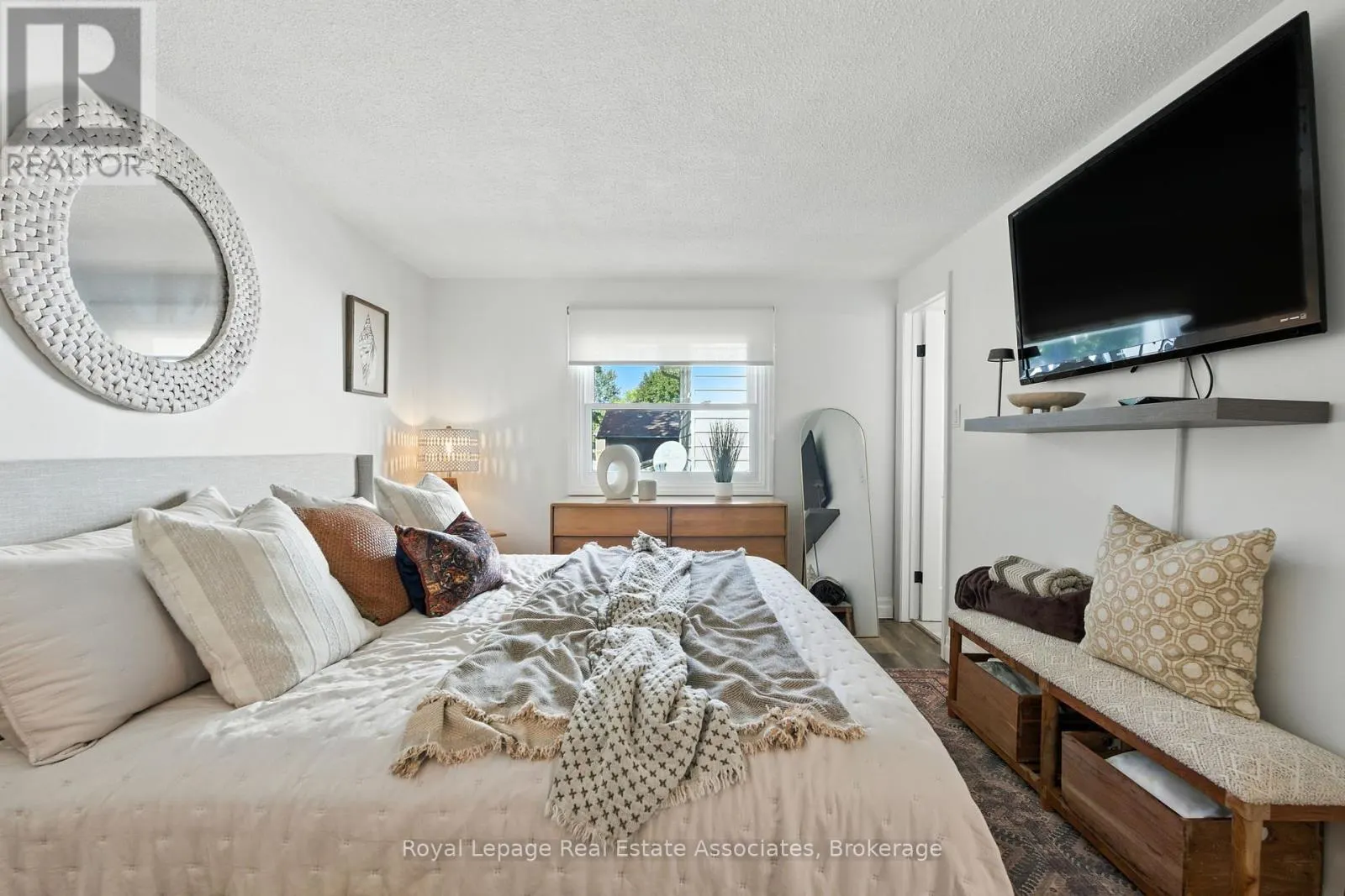 4 NASHUA DRIVE