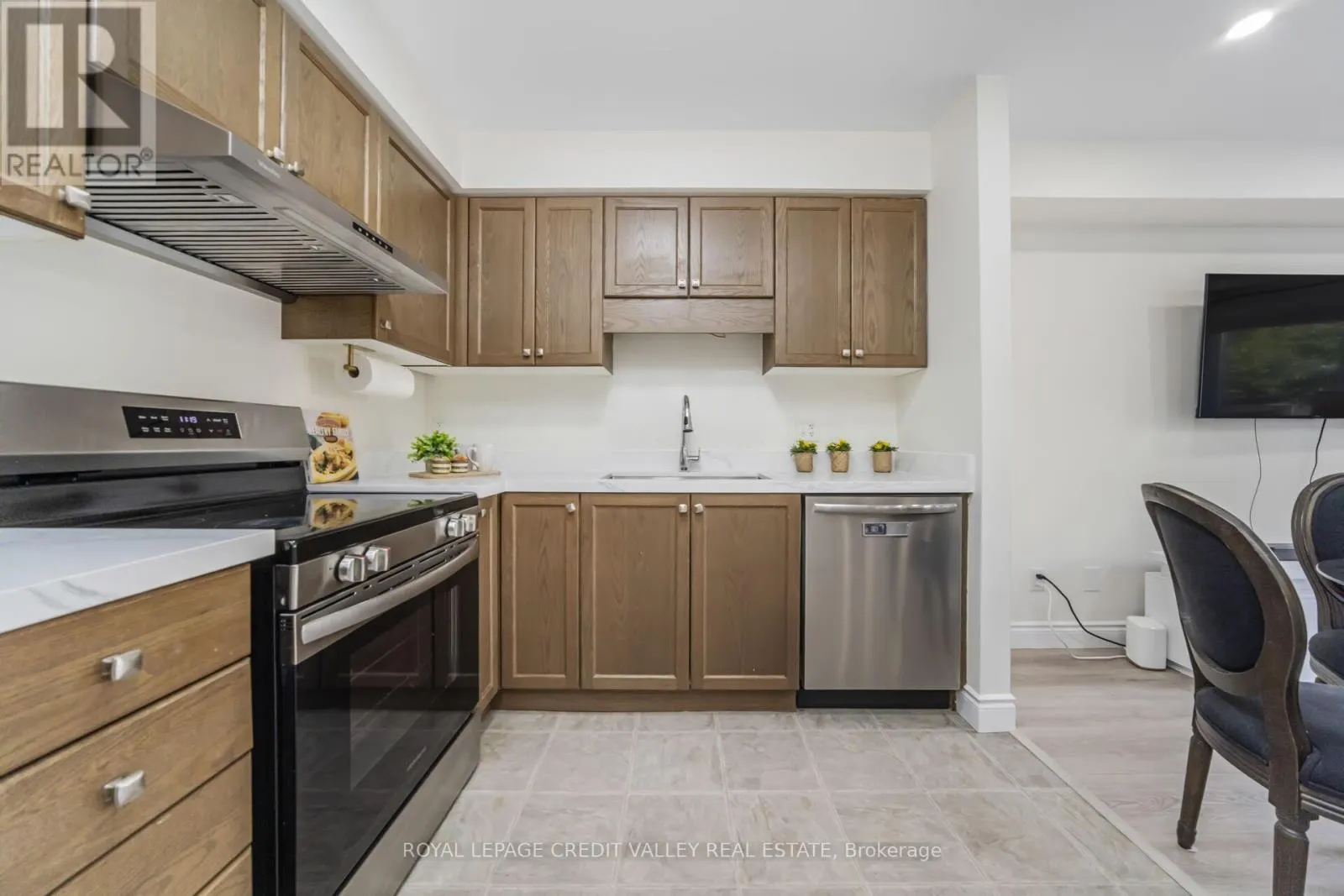 58 ROCKCLIFFE DRIVE