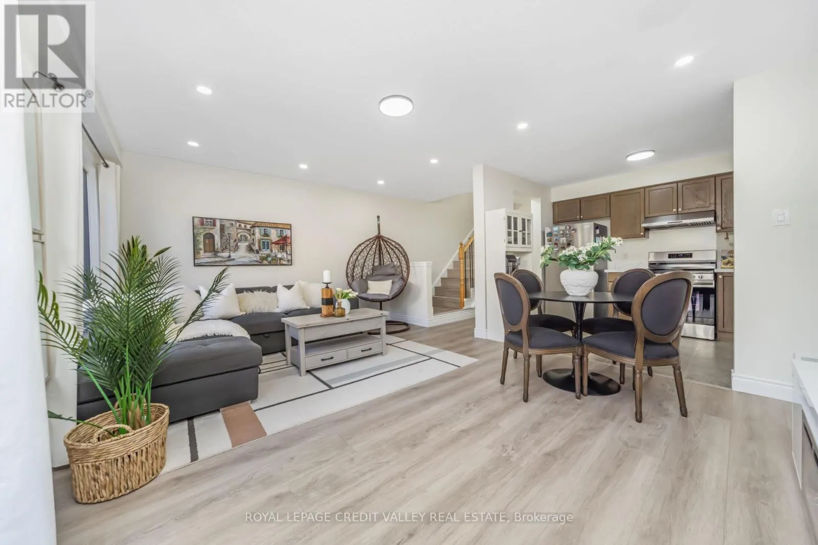 58 ROCKCLIFFE DRIVE