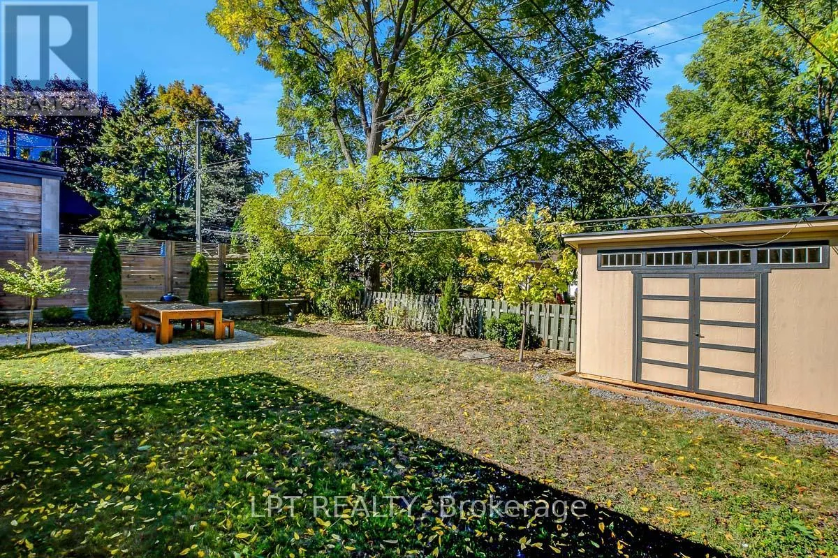 353 MOUNTBATTEN AVENUE