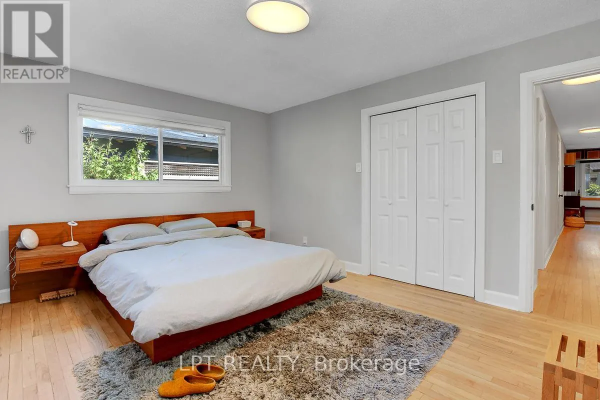 353 MOUNTBATTEN AVENUE