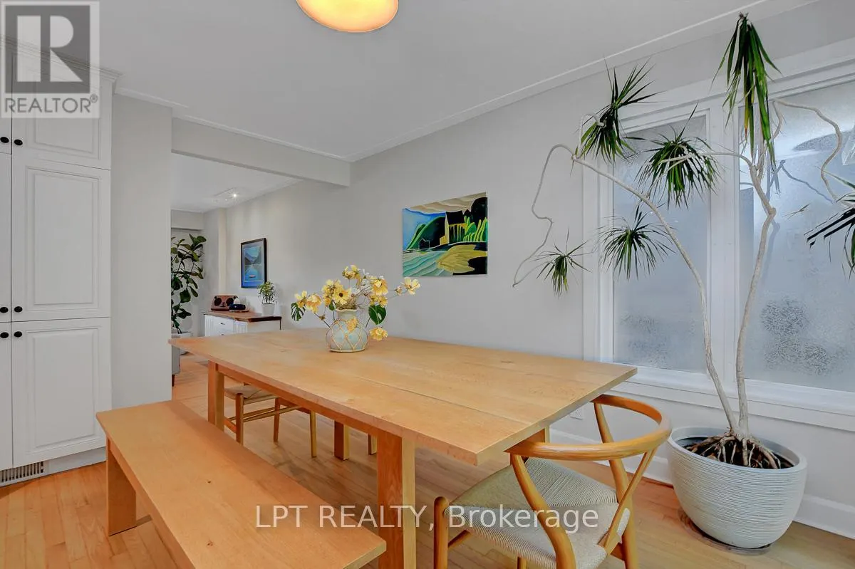 353 MOUNTBATTEN AVENUE
