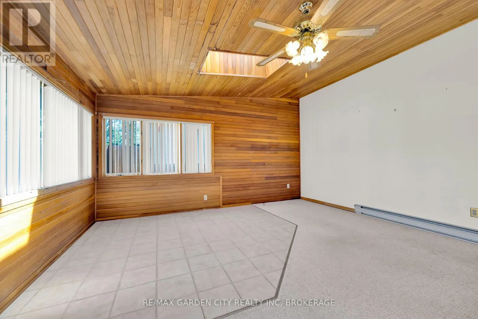 10 MACOOMB DRIVE