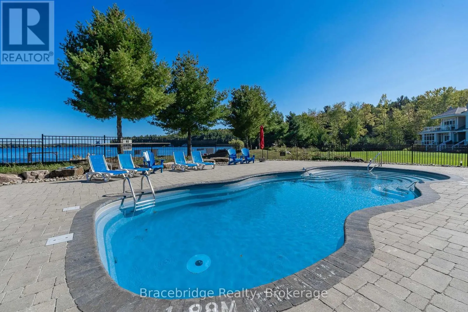 L215-C2 - 1869 MUSKOKA 118 HIGHWAY W, #L215-C2
