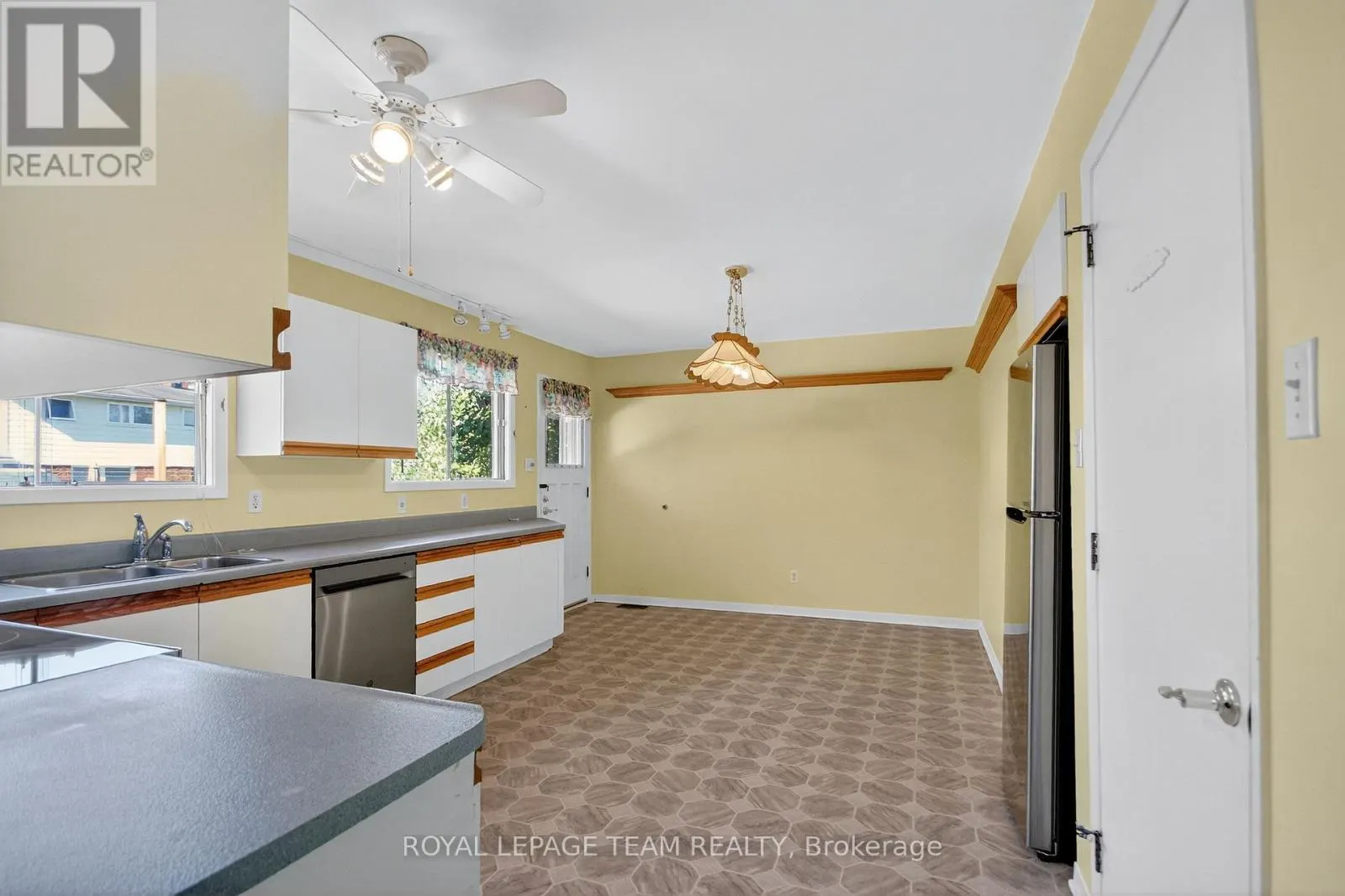 1264 MORRISON DRIVE