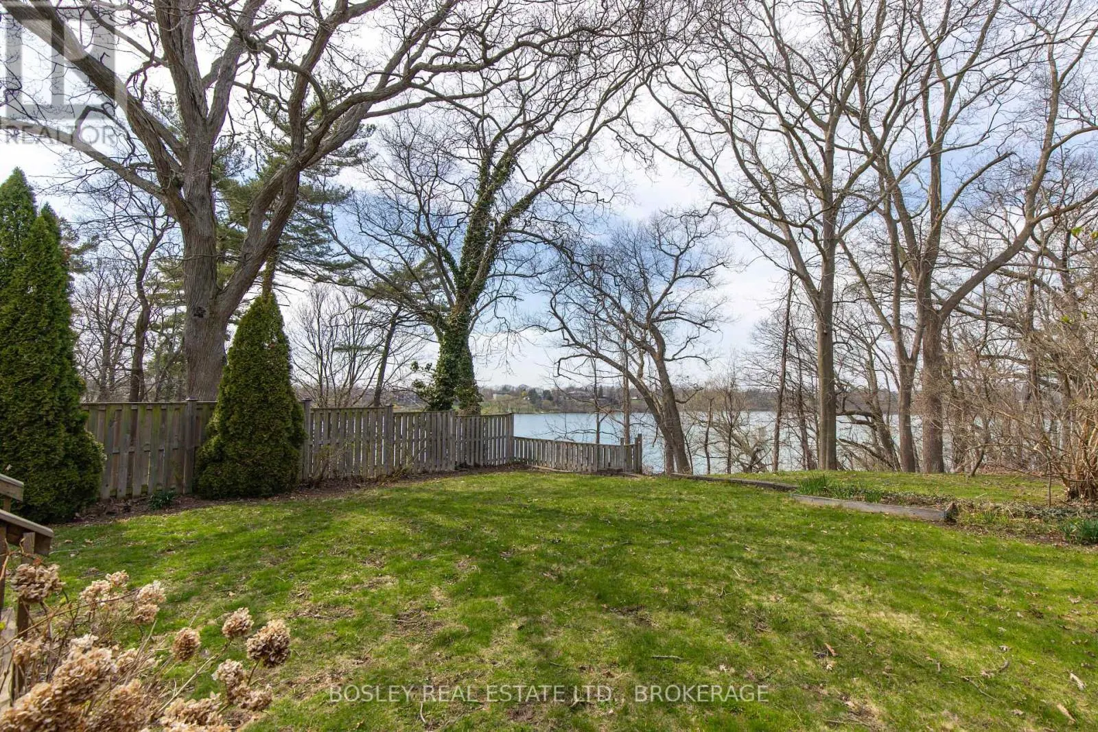48 HENLEY DRIVE