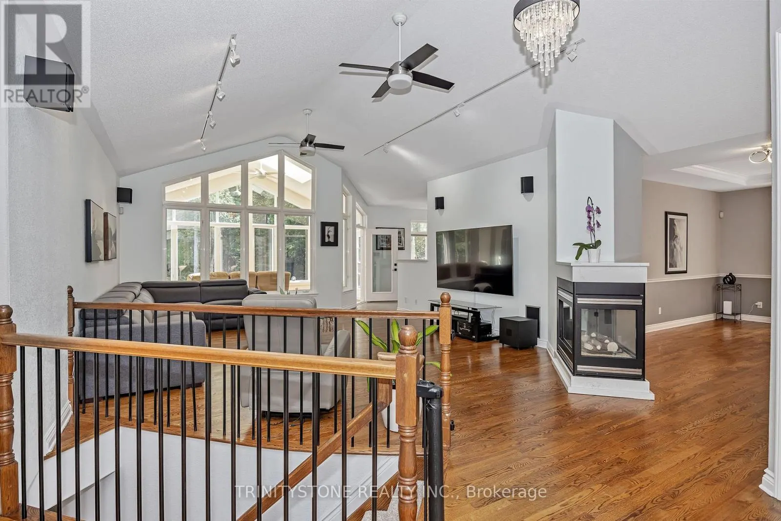 36 SAWGRASS CIRCLE