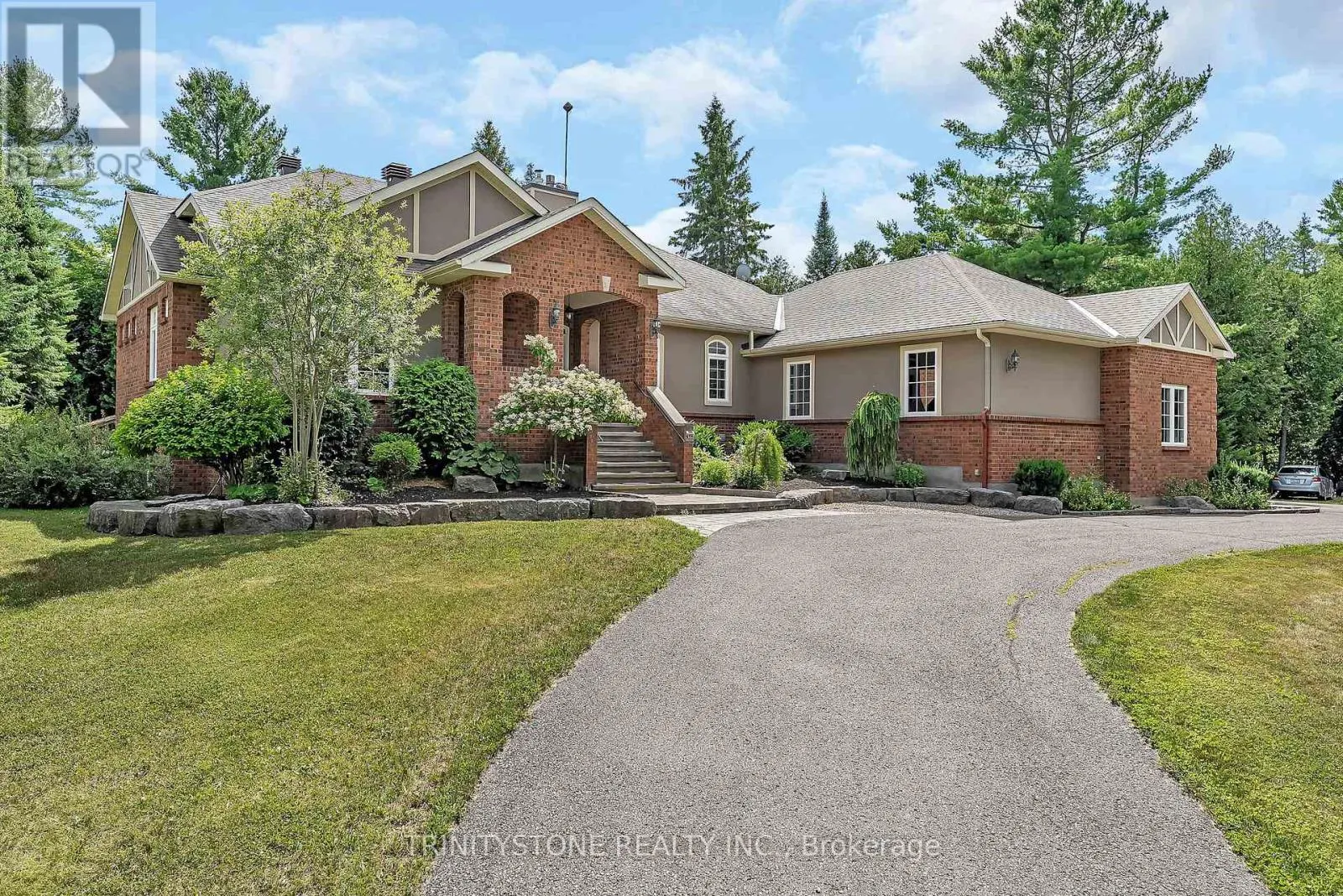 36 SAWGRASS CIRCLE