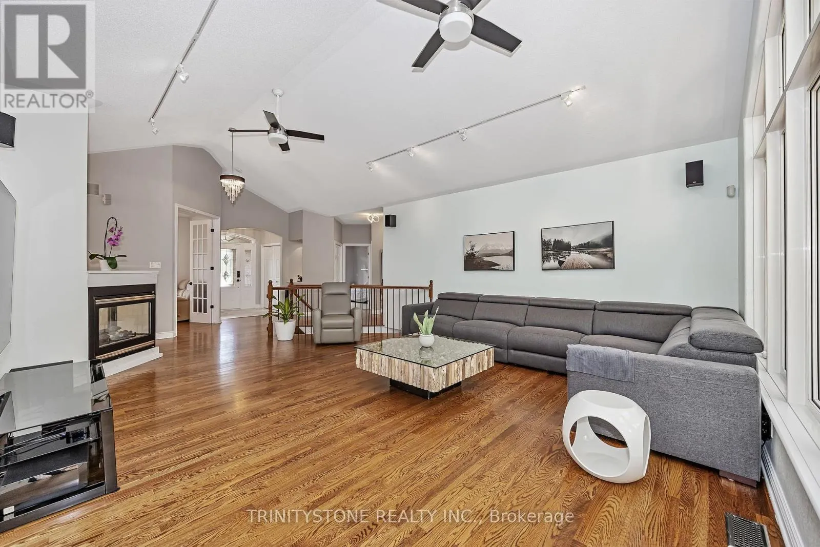 36 SAWGRASS CIRCLE