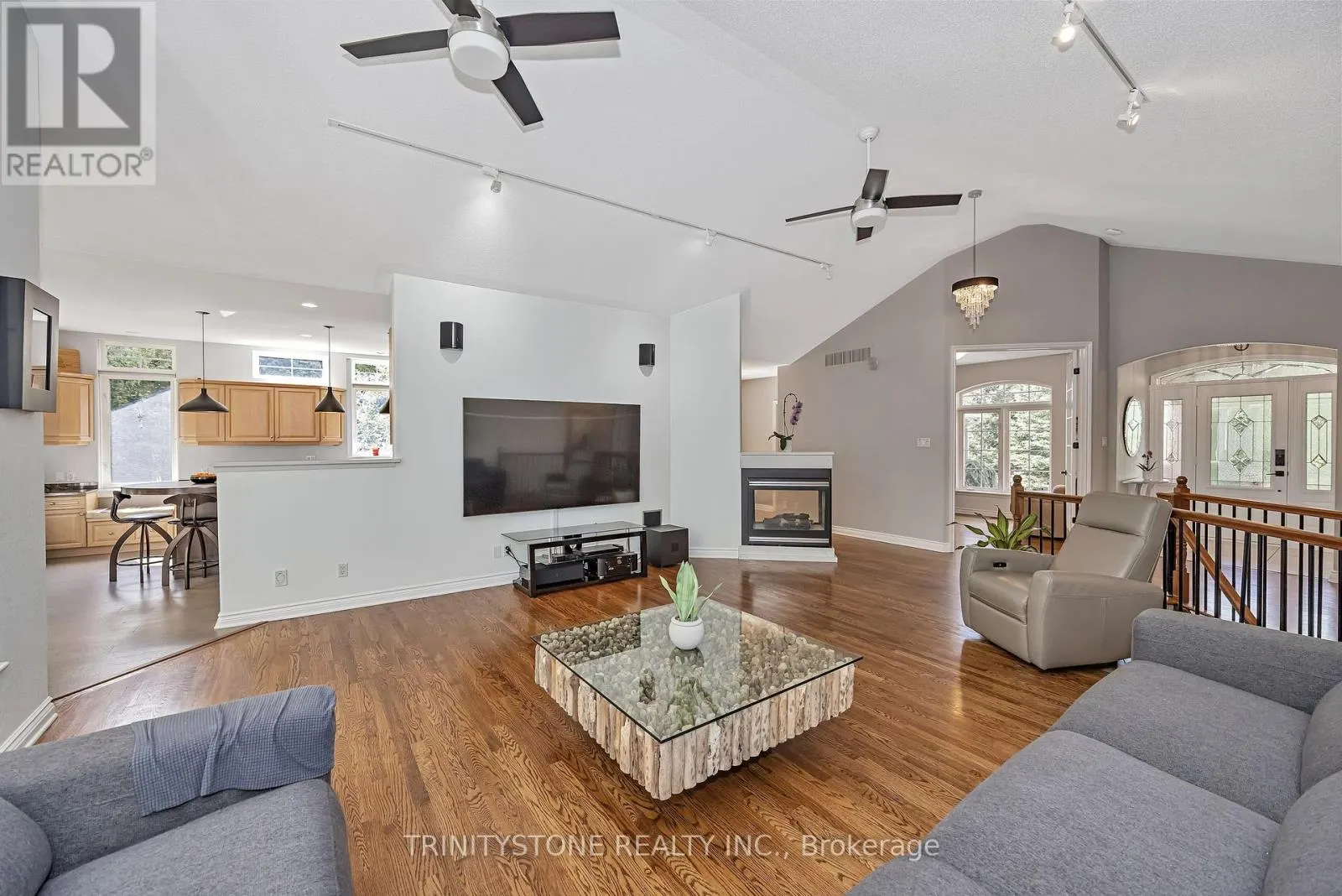 36 SAWGRASS CIRCLE