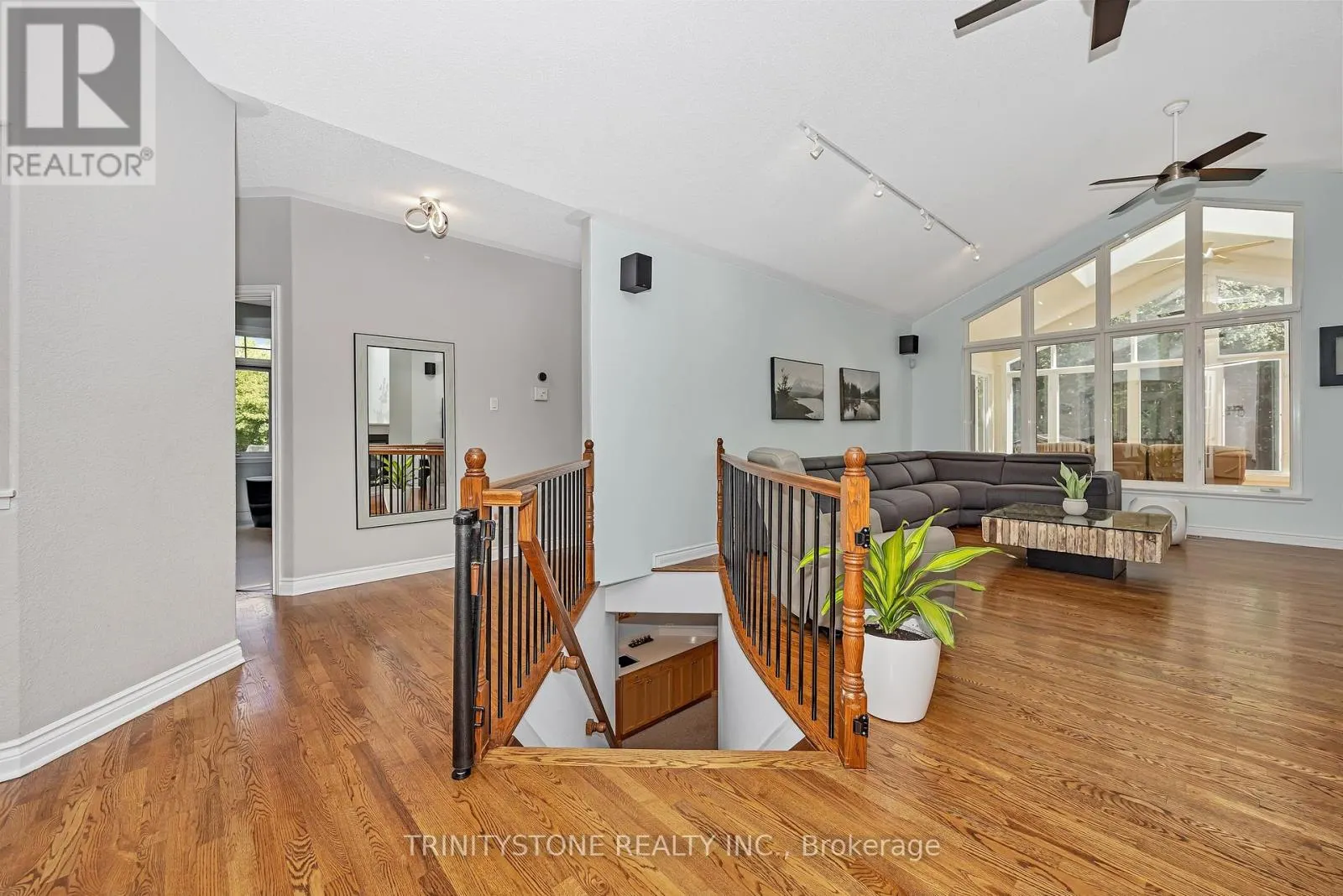 36 SAWGRASS CIRCLE