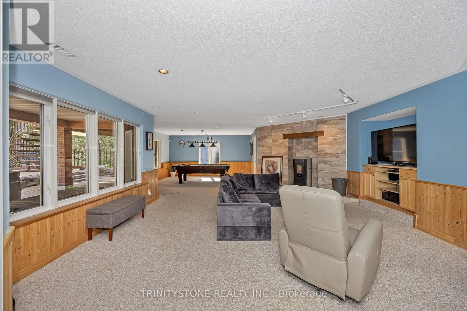 36 SAWGRASS CIRCLE