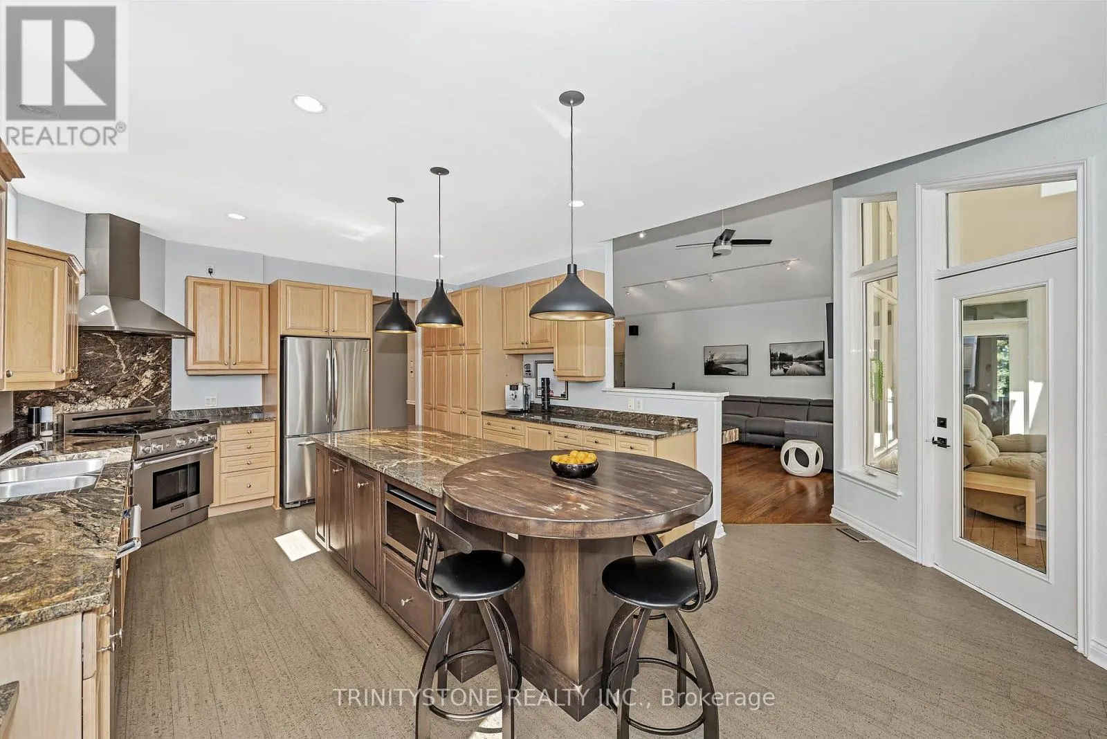 36 SAWGRASS CIRCLE