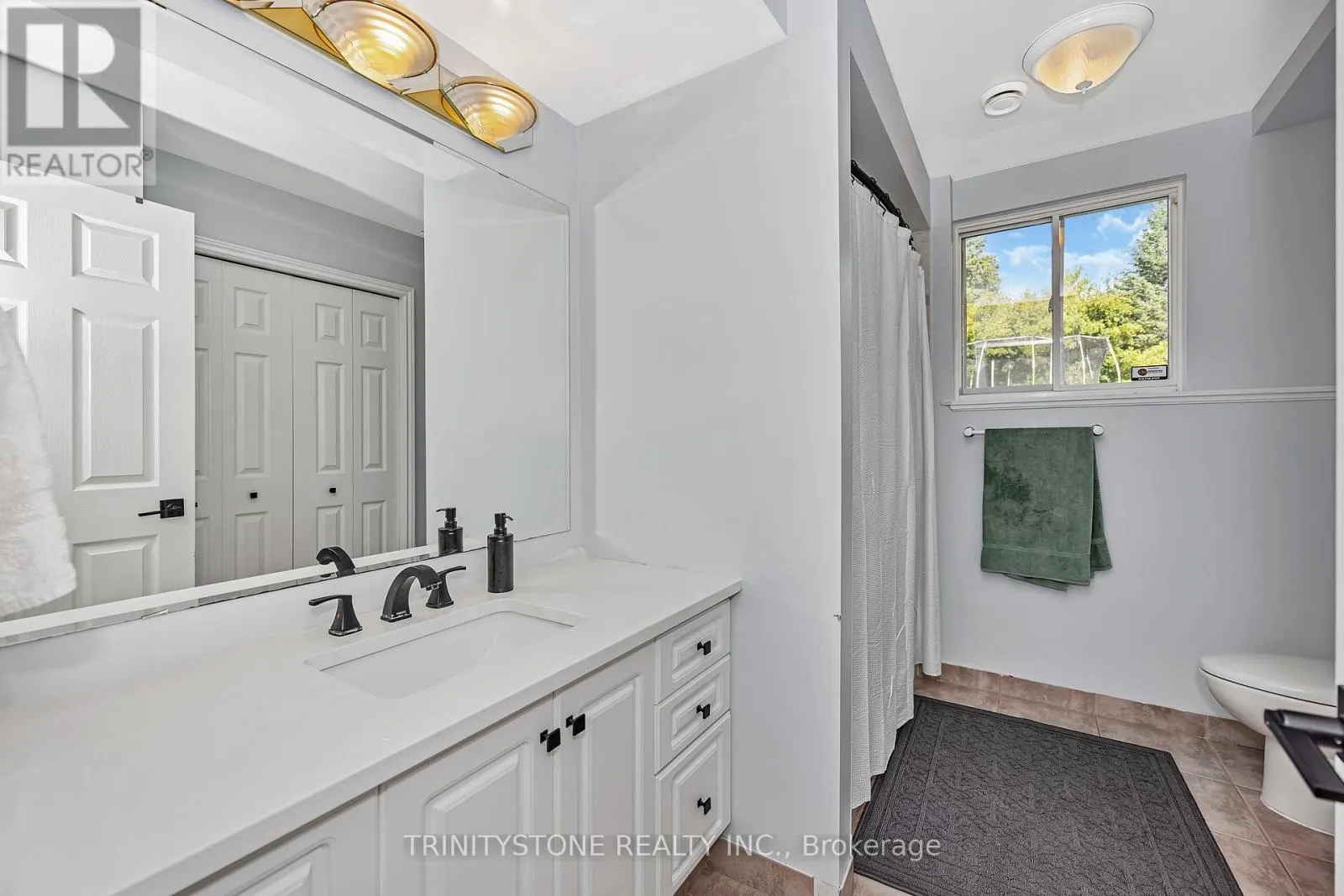 36 SAWGRASS CIRCLE