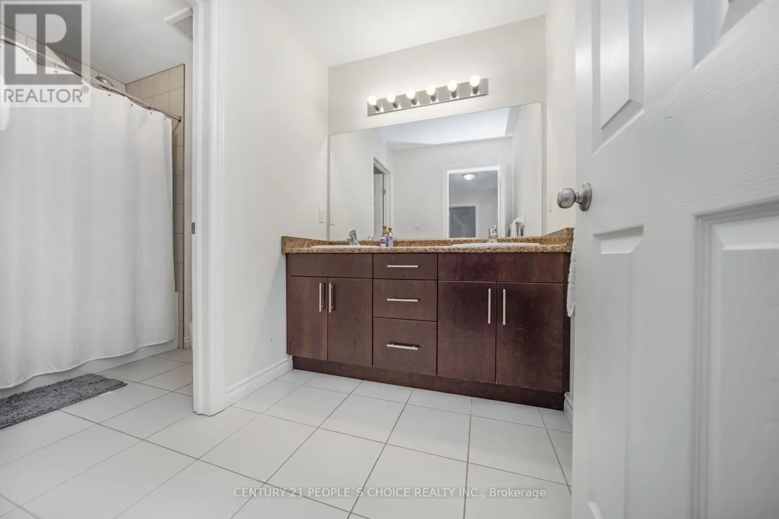 131 STEEPLECHASE WAY