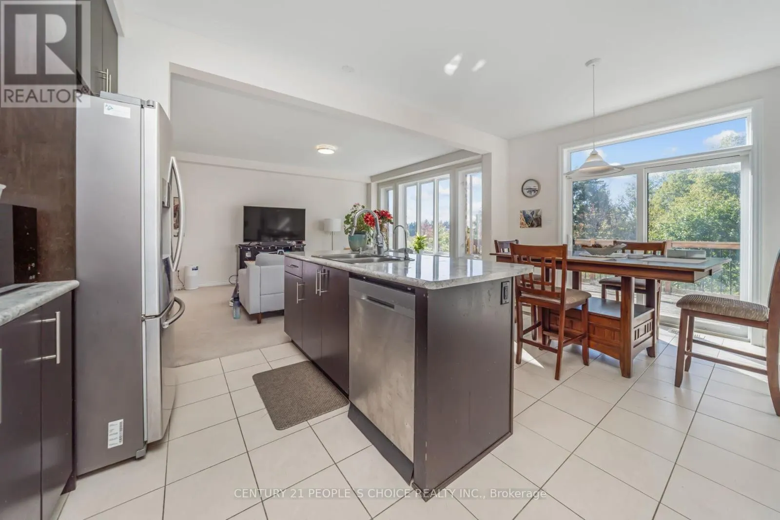 131 STEEPLECHASE WAY