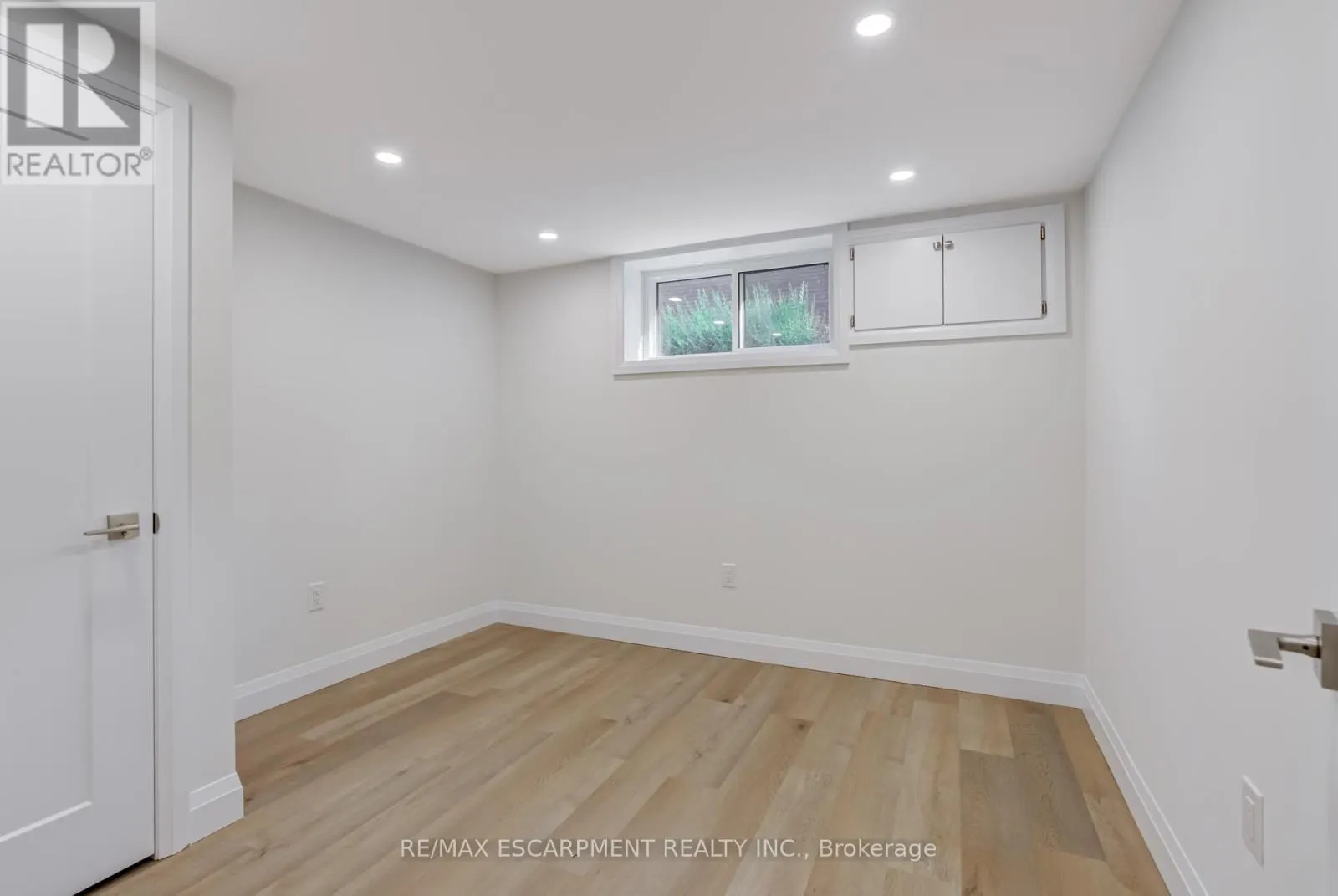 13 SKYLAND DRIVE
