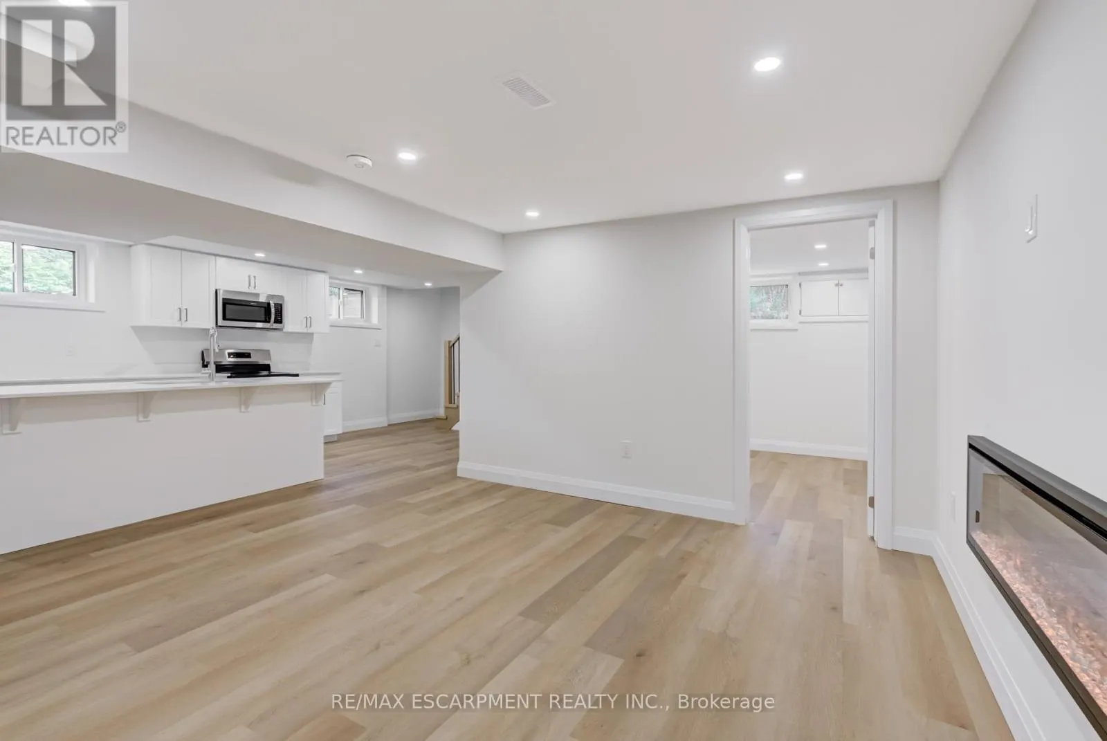 13 SKYLAND DRIVE