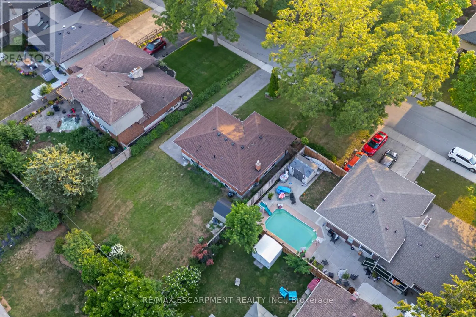 13 SKYLAND DRIVE