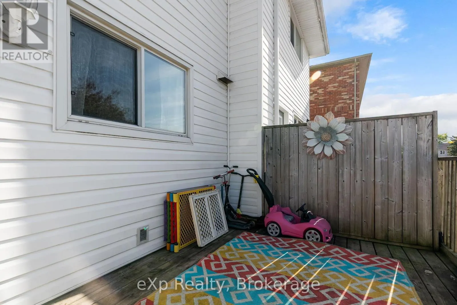 286 DUFFERIN STREET