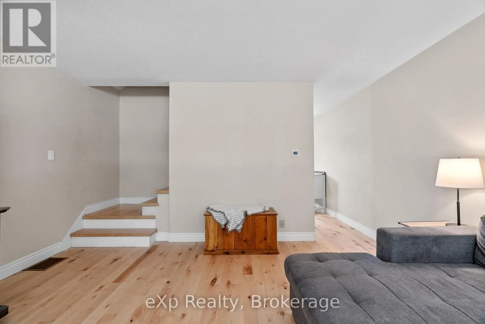 286 DUFFERIN STREET