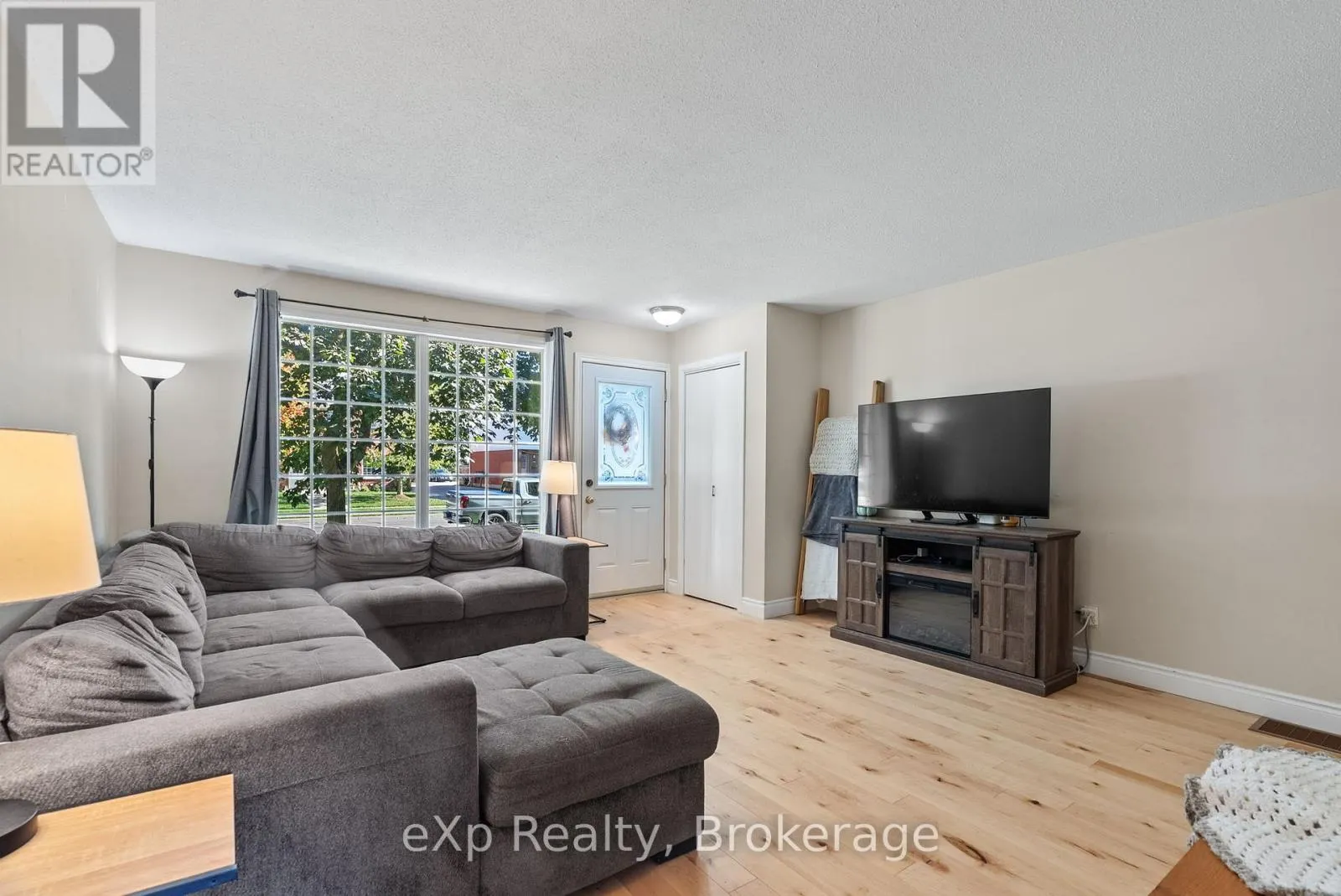 286 DUFFERIN STREET